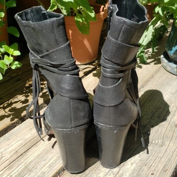 Vince Camuto Ferrah Leather Bootie Black - Picture 6 of 11